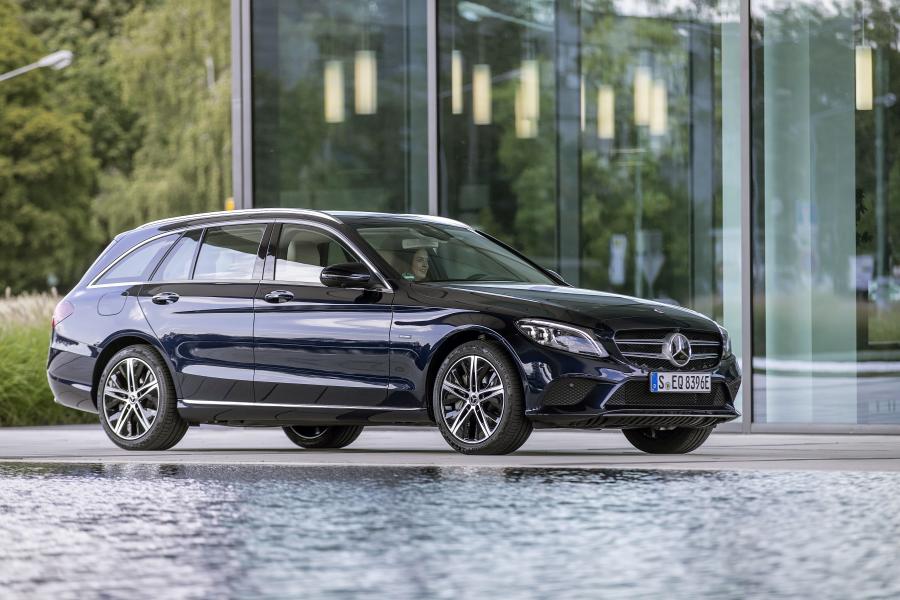  Mercedes-Benz C300 de Exclusive Line Estate (S205) 2018 года  (WW) (фото 1 из 10)